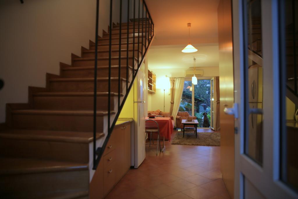 Apartment Akacija Gardens Belgrade Room photo